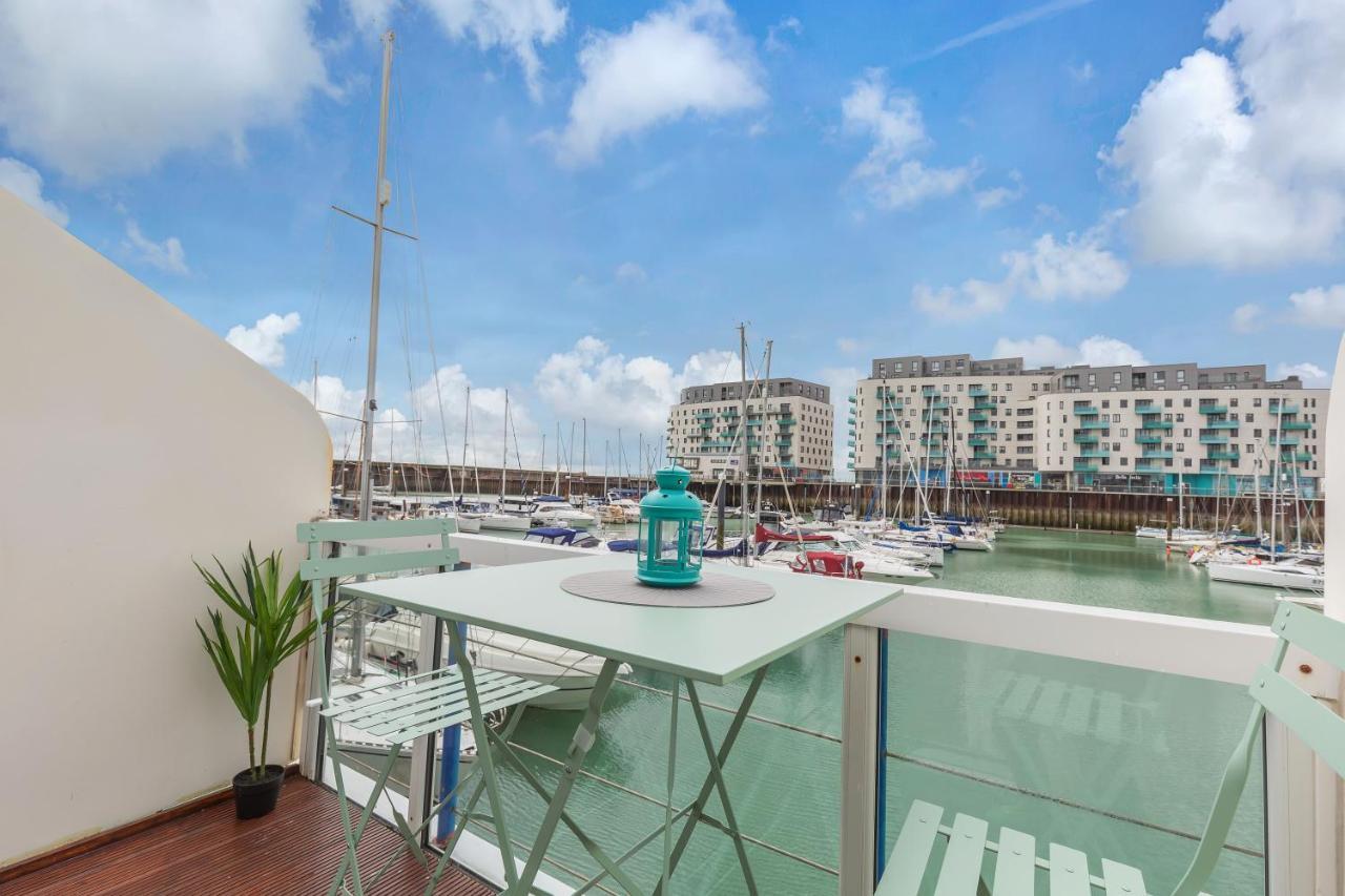 On The Water 2 With Free Parking - By My Getaways Apartment Brighton Exterior photo